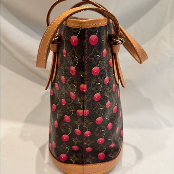 Louis Vuitton Monogram Cerise Bucket - Picture 4 of 15